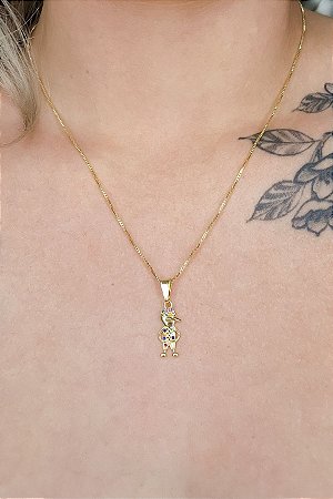 Colar Pingente Menino Com Zircônia Colorida Banhado Em Ouro 18k