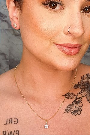 Conjunto Estrelas Com Zircônia Banhado Em Ouro 18k