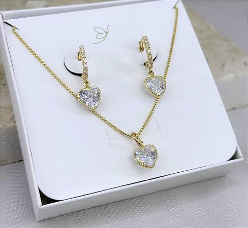 CONJUNTO CORAÇÕES DE ZIRCÔNIA FOLHEADO A OURO 18k