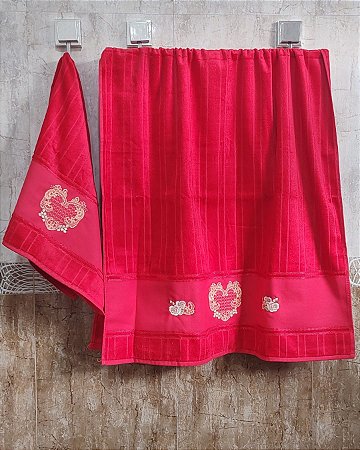 Jogo de Banho Bordado Artesanalle Döhler – Vermelho com Corações Delicados