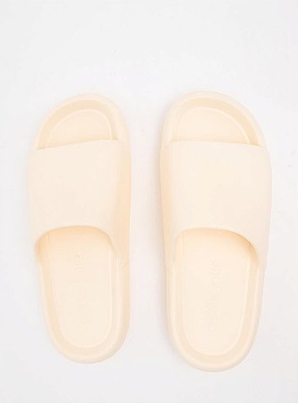 Chinelo Slide Petite Jolie Hug Vanilla PJ7639