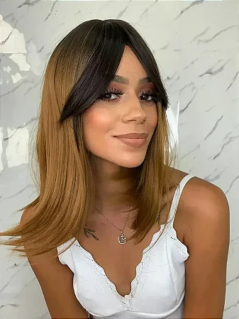 Peruca Hanna Castanho Raiz Preta Franja (Premium)