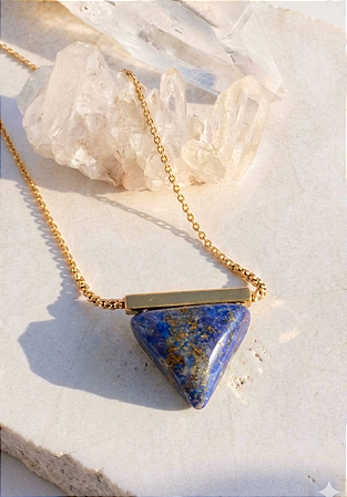 Colar com lápis lazuli