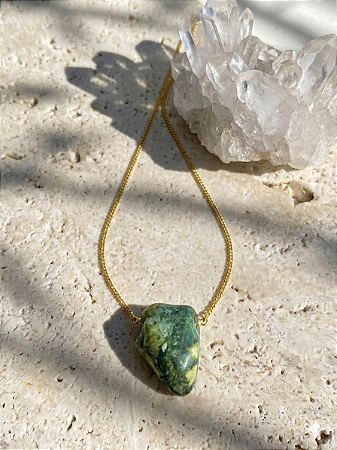 Amuleto com Jade Nefrita