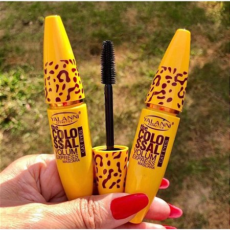 Máscara de Cílios Colossal Defining Yalanni