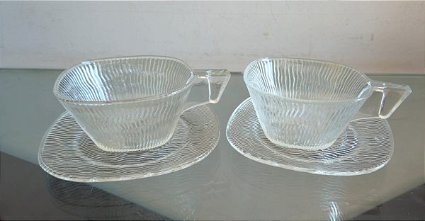 xícaras de chá com pires (antiguidade / raridade / relíquia / antiquário)