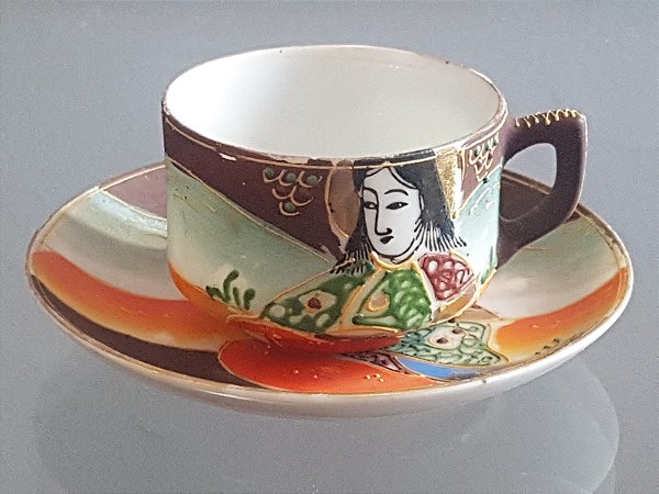 xícara de café com pires, porcelana satsuma (antiguidade / raridade / relíquia / antiquário)