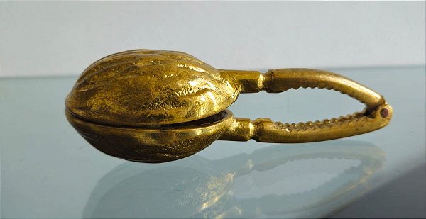 quebra-nozes (antiguidade / raridade / relíquia / antiquário)