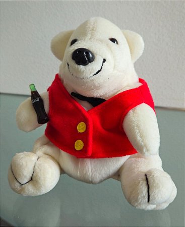 urso de pelúcia coca cola