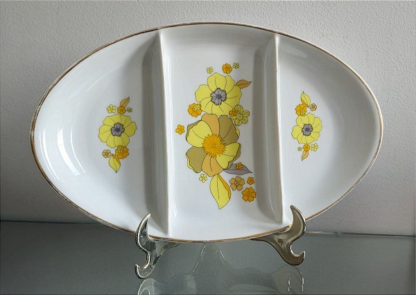 travessa / petisqueira em porcelana (antiguidade / raridade / relíquia / antiquário)