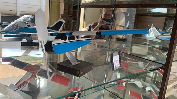 Aviãozinho Cessna 152 de Voo Livre com Propulsão a Elástico