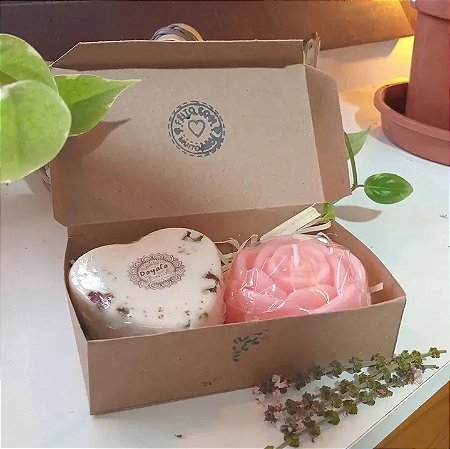 Kit 10 Sabonetes Coração e vela de Rosas
