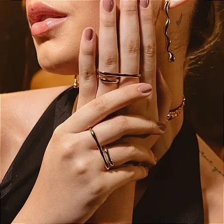 ANEL ABSTRATO DOIS DEDOS AJUSTAVEL BANHADO A OURO 18K