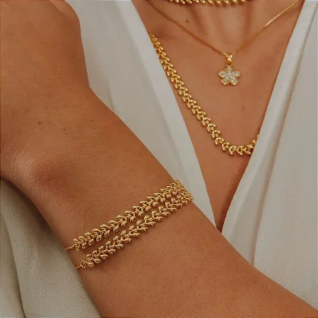 PULSEIRA GRAVATA ESCAMA FOLHAS BANHADO A OURO 18K