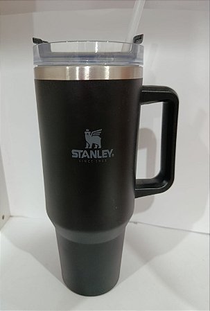 Copo Stanley - O Melhor Acompanhante para Suas Bebidas