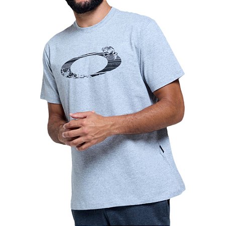Tubecomvoce - Lançamento Oakley Tube! Confira a Camiseta Oakley Frogs on  Board Tee feita em malha mista de algodão com poliester, gola careca em rib  1x1, estampa frente e costas em base