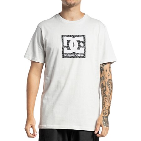 Camiseta DC Shoes DC Square Star Rusy Fill WT23 Off White