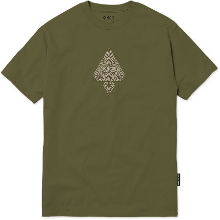 Camiseta MCD Regular Espada Ornamentos SM24 Verde Peyote
