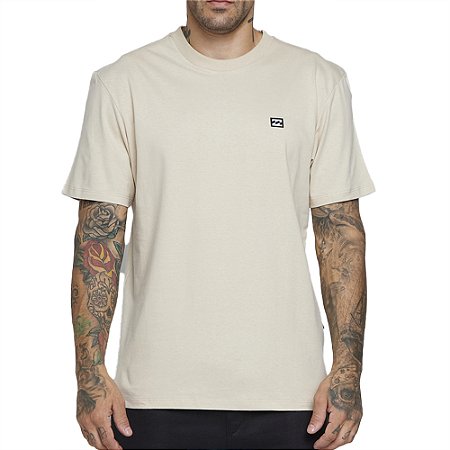Camiseta Billabong Icon Patch SM25 Masculina Areia