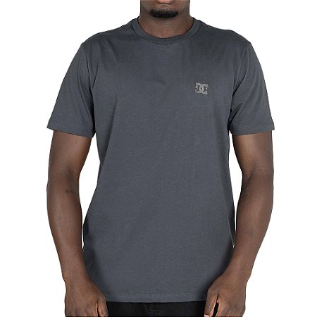 Camiseta DC Shoes Embroidery WT25 Masculina Cinza Escuro