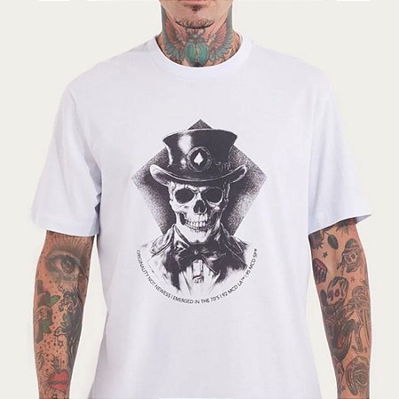 Camiseta MCD Aviamentação Caveira SM26 Masculina Branco