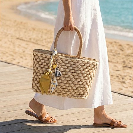 AMEI DE PAIXÃO - Bolsa Quadriculada com Lenço Amarelo e Pingente Cinza