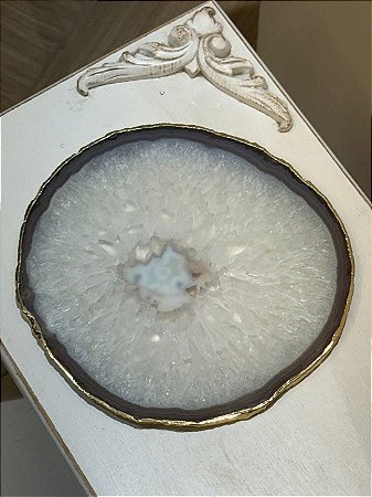 Platter Ágata Cristalizada Com Borda Em Banho De Ouro 24k