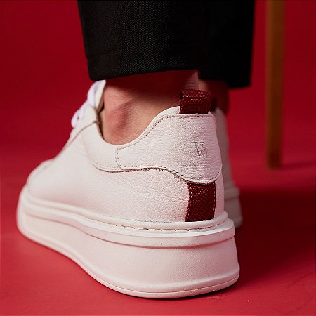 Tênis Casual Masculino – Branco Minimalista