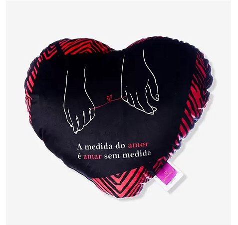 ALMOFADA FORMATO FIBRA CORACAO A MEDIDA DO AMOR  EAN :7908011798882