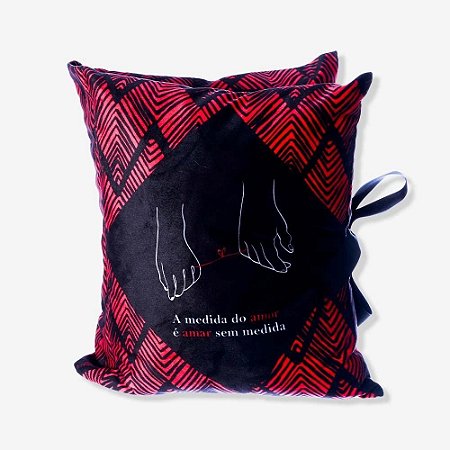 ALMOFADA FORMATO FIBRA CARTA LACO 30X30CM A MEDIDA DO AMOR  EAN :7908011798936