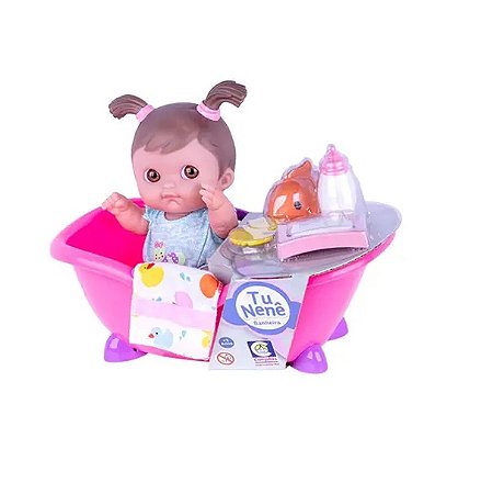BONECA TU NENE NA BANHEIRA