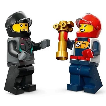 KARTS E PILOTOS DE CORRIDA