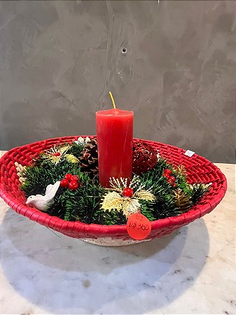 Prato para mesa com vela vermelha