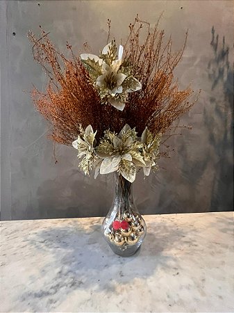 Arranjo de vidro com flores