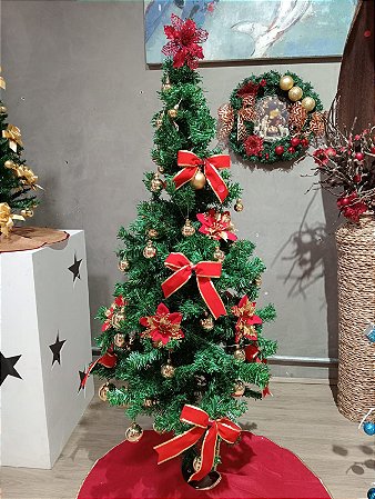 Árvore de natal com laços vermelhos