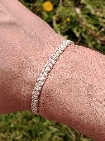 Pulseira Macrame Regulável Fio de Seda Dourada Prosperidade Luz e Sucesso