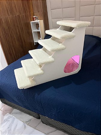 -Escada Top Pelúcia cor Branca/Rosa 60 cm Altura 6 Degraus-