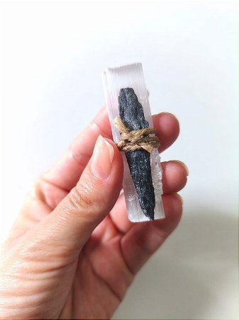 Amuleto de Alta Proteção - Selenita e Cianita Preta