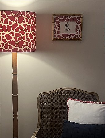 Abajur de pé com cúpula G - Animal Print Girafa Vermelha
