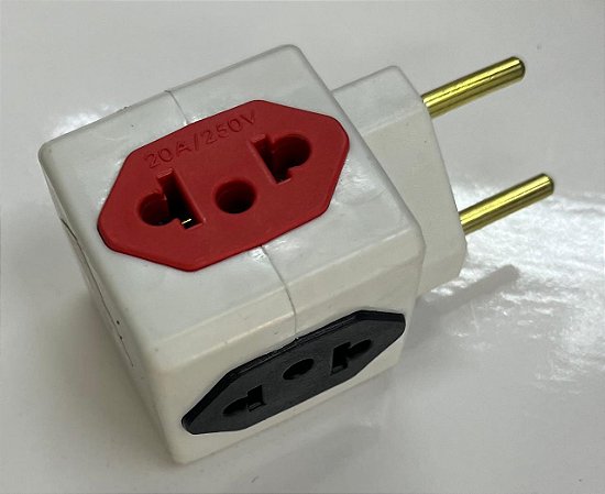 Adaptador de tomada benjamim formato cubo 3D