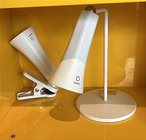 LUMINARIA MULTIFUNCIONAL 4 EM 1 RECARREGAVEL + FUNCAO LANTERNA BM-F999