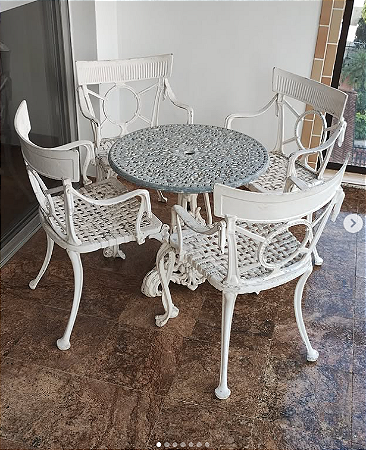 Mesa e 4 Cadeiras em Alumínio Fundido
