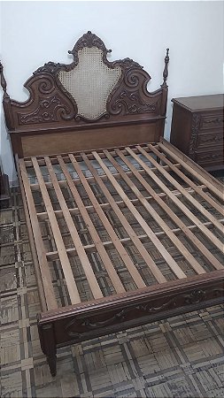 Cama de Casal Antiga