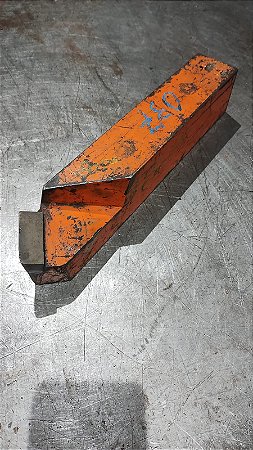 Ferramenta Soldada Reta Grande