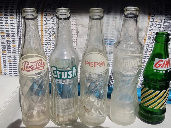 Garrafas Pepsi Crush Grapette e Gini dos Anos 1970