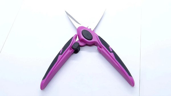 Tesoura de Precisão Ponta Fina Cabo Soft 6.5" TES-WN13016