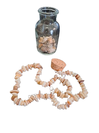 COLAR DE MADREPÉROLA COM GARRAFA PURIFICADORA