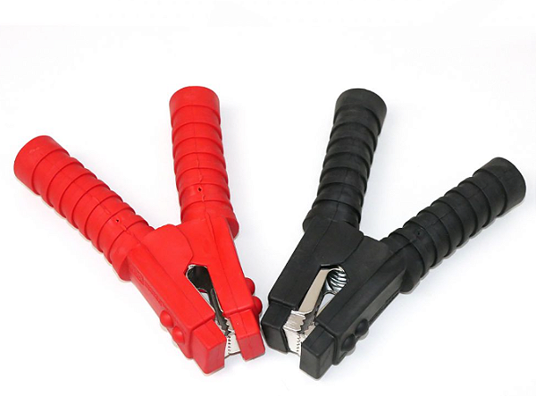 GARRA JACARÉ BATERIA 600A PLUS, PAR