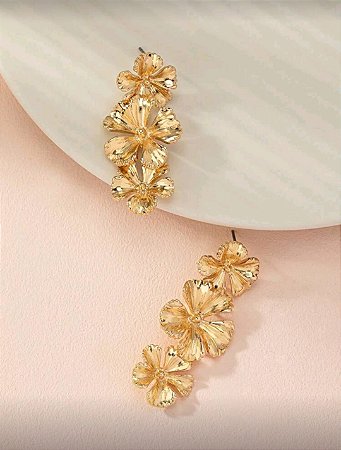 Brinco Cascata de Flores Douradas