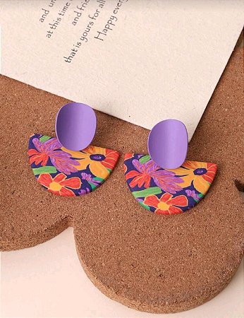 Brinco Floral Lilás Meia Lua